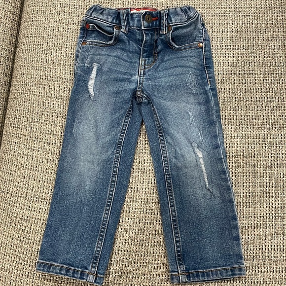 2T Tommy Hilfiger jeans - Picture 1 of 4